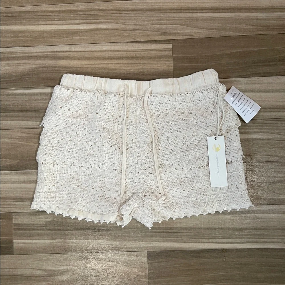 Ocean Drive Cream Colored Ruffled Shorts - Picture 5 of 9